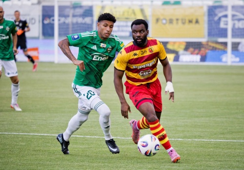 Bajeczna oferta dla Pululu. Piłkarz podjął decyzję