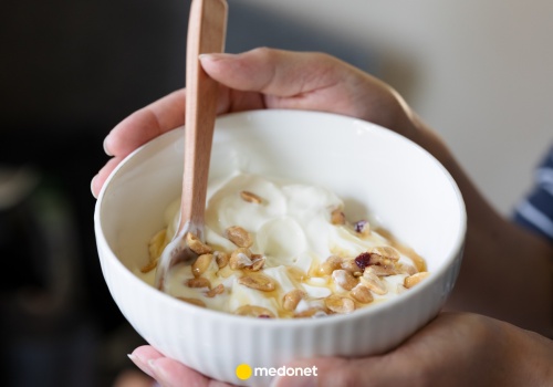 Codziennie jadła jogurt grecki. Po tygodniu jelita 