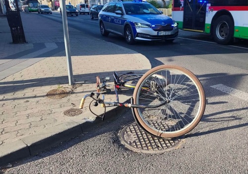 Lublin: wypadek z udziałem rowerzysty i auta na ul. Kunickiego. Są utrudnienia w ruchu