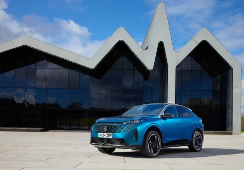 Protest pod fabryką Stellantis w Montbéliard. Związkowcy mówią o obronie lokalnego przemysłu