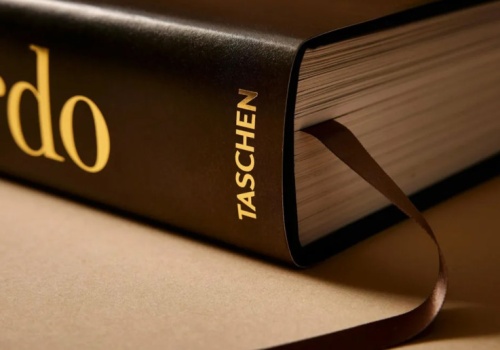 Takiej książki o Mistrzu jeszcze nie było! Ma ponad 700 stron i waży ponad 8 kg!