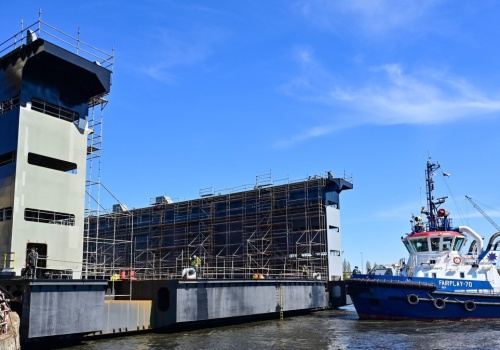 4200 ton i ponad 80 metrów. Prace w szczecińskiej stoczni weszły w kolejną fazę