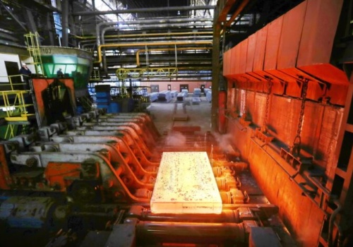 Strategiczny przełom: Huta Częstochowa wchodzi do gry o kontrakty dla wojska i policji!