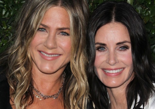 Jedna na okładkach, druga po cichu. Mało kto wie, co osiągnęła Courtney Cox