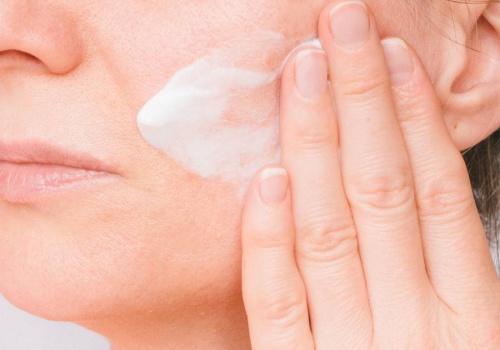 To nowe serum polskiej marki koi skórę już w 5 minut! Potężne nawilża, hit tego roku