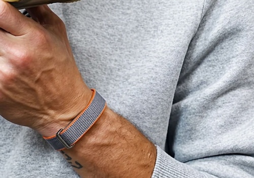 Google rzuca wyzwanie opasce Whoop. Fitbit Air z datą premiery i zaskakującą ceną