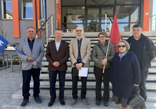 OstraKarta dla mieszkańców całego powiatu ostrowieckiego – to pomysł działaczy koła Konfederacji Korony Polskiej