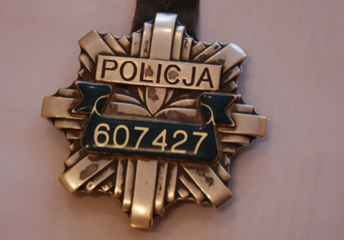 Nocna napaść na kobietę! Drogę zajechało jej trzech mężczyzn