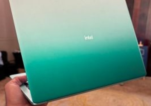 Nadchodzi konkurencja dla MacBooka Neo. Intel pokazał laptopa z nowym chipem