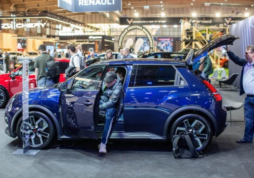 Nowe Renault Clio VI i Renault 5 hitami Poznań Motor Show