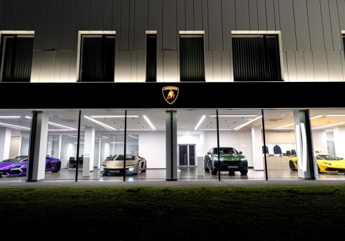 Lamborghini w Katowicach. Włoska marka stawia na hybrydy i nową lokalizację na Śląsku