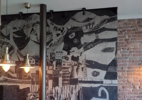 Z opuszczonego dworca w Katowicach zostanie jedna ściana. Jest na niej dzieło zapomnianego artysty Stefana Suberlaka