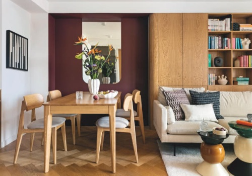 Sypialnia w salonie. Udana metamorfoza mieszkania w bloku z lat 70.