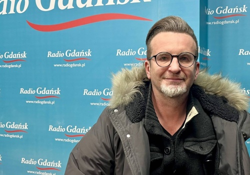 „Potop” bez ABBY, za to z Kmicicem na terapii. Michał Siegoczyński o telewizyjnej wersji hitu Teatru Wybrzeże