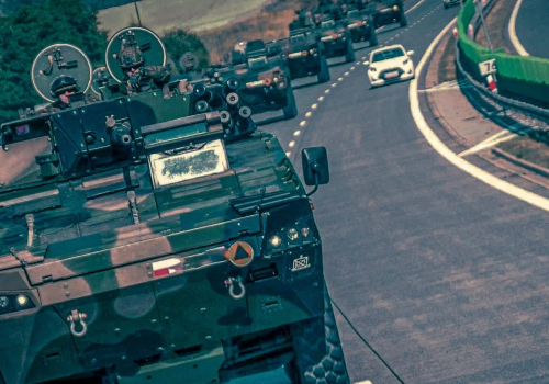 Kolumny wojskowe na drogach Łódzkiego. Uwaga na utrudnienia!