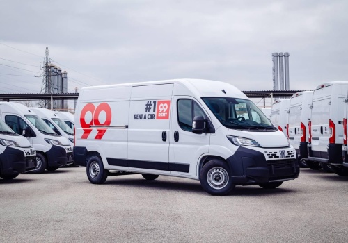 150 Fiatów Professional Ducato z gliwickiego zakładu Stellantis trafi do floty 99RENT