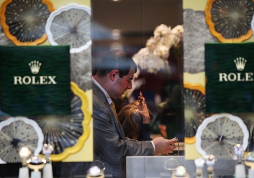 Lombard dla milionerów. Bogaci zastawiają rolexy i pierścionki z diamentami, by dostać szybki zastrzyk gotówki