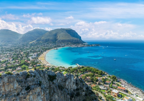 Wakacje na Sycylii za 1079 PLN ☀️🌊 Loty + tydzień eleganckim hotelu w Palermo 🏛️😎