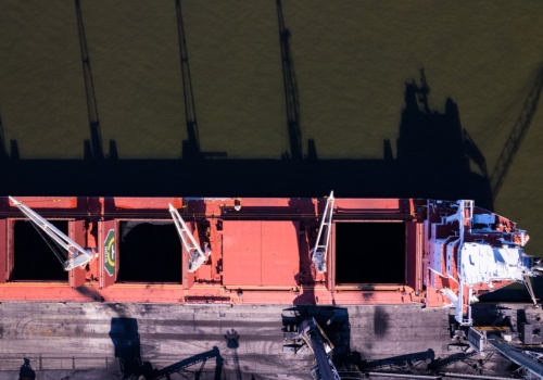 OLT ze spadkiem przychodów i powiększoną stratą netto