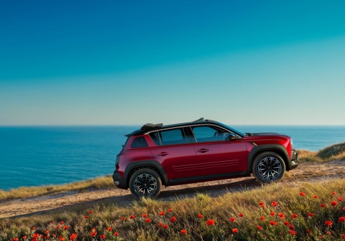 Otwierany dach i szybsze ładowanie zimą. Renault 4 E-Tech electric Plein Sud debiutuje w cennikach