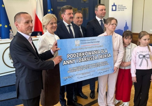 Pieniądze na zabytki podzielone. Znalazcy „Biblii brzeskiej” z podziękowaniem