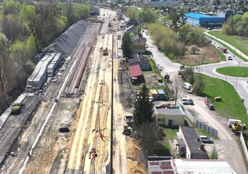 Potężna inwestycja PKP PLK na Podkarpaciu – trwa modernizacja linii kolejowych na odcinku Stalowa Wola – Padew