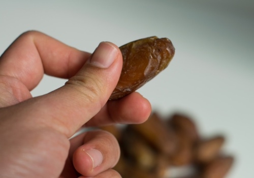 Blokuje apetyt na słodycze, reguluje jelita. Naukowcy: jedz tylko o tej porze