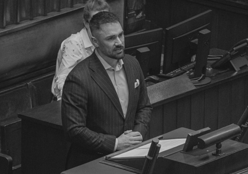 Łukasza Litewkę żegnają prezydent i premier. 