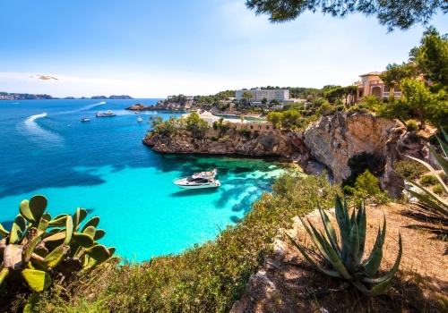 Tydzień na Balearach 😍☀️ Loty na Majorkę i noclegi ze śniadaniami za 1546 PLN 🏖️✨