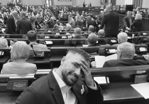 Politycy i ludzie biznesu żegnają Łukasza Litewkę. Wszyscy są zgodni, odszedł człowiek “o wielkim sercu”