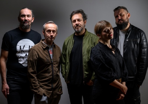 Rockowy Staff z albumem „Pyszny”. Posłuchaj singla „Ostatni blues”