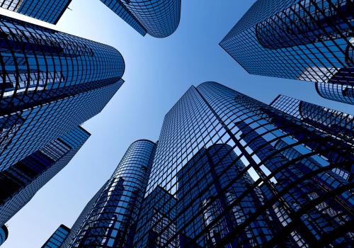 Masowe zwolnienia w KMPG, Nike, innych firmach. Korporacyjna elita pod topór?