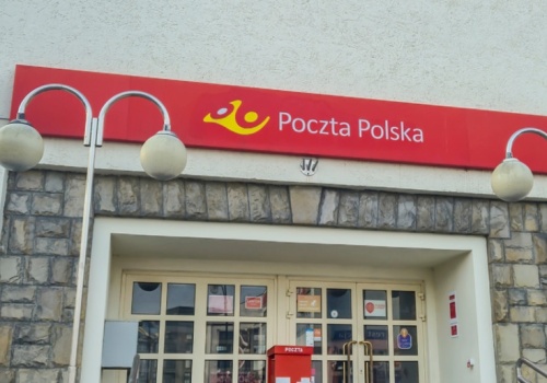 Poczta Polska inwestuje w bankowozy: 375 nowych pojazdów do 2027 roku