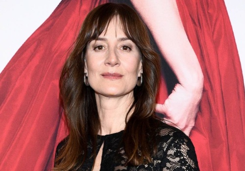 Maja Ostaszewska w zjawiskowej stylizacji na premierze 