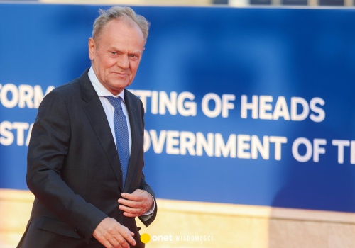 Donald Tusk z wątpliwościami dotyczącymi lojalności USA wobec NATO. 