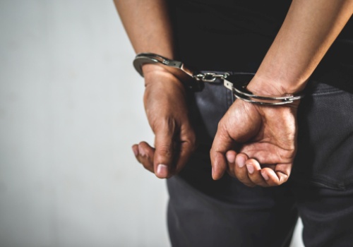 Zamawiali elektronikę na skradzione dane i nie płacili