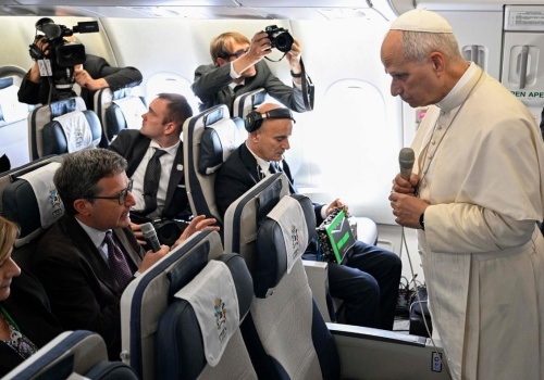 Papież o parach jednopłciowych: Nie przekraczać zaleceń Kościoła