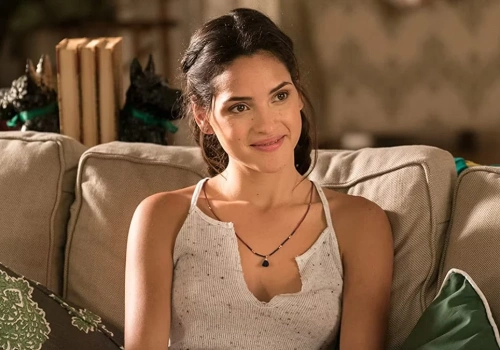 Adria Arjona rzeźbi mięśnie przed Supermanem 2. Wideo z treningu 