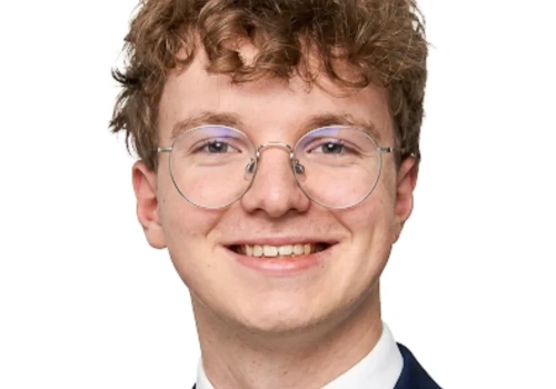 Moc słowa, młodzieżowa siła i samorządowy PR na cudzym trawniku