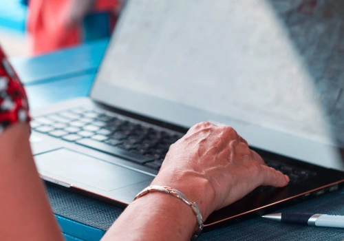 Rekordowa liczba pracujących seniorów w Polsce. Jest ich już dwa razy więcej niż dekadę temu