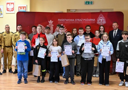 Młodzi pasjonaci pożarnictwa z Powiatu Słupeckiego sprawdzali swoją wiedzę