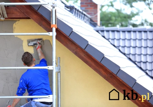 Zapłacił fortunę za elewację domu. Efekt? Wygląda jak tandeta robiona ze szwagrem po pracy