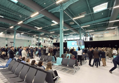 Tak wygląda terminal wspierający na lotnisku w Balicach . Wkrótce otwarcie, wcześniej nocne testowanie