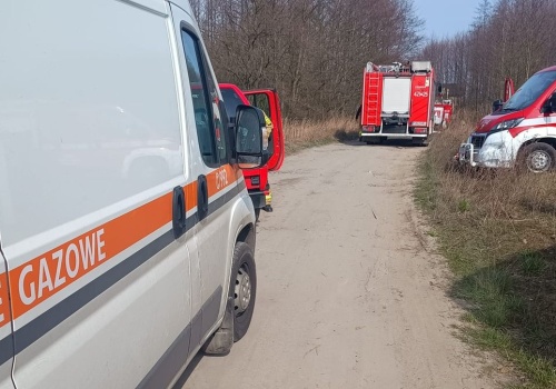 Uszkodzenie gazociągu wysokiego ciśnienia pod Olsztynem. Trwa akcja służb