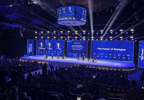 Polska gospodarka między surowcami, geopolityką a wielkimi ambicjami