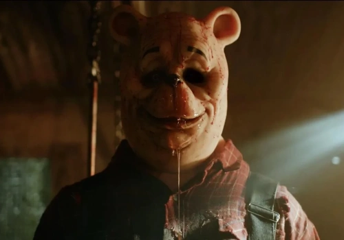 Królik dołącza do horrorowej wersji Puchatka. Jest pierwsze zdjęcie