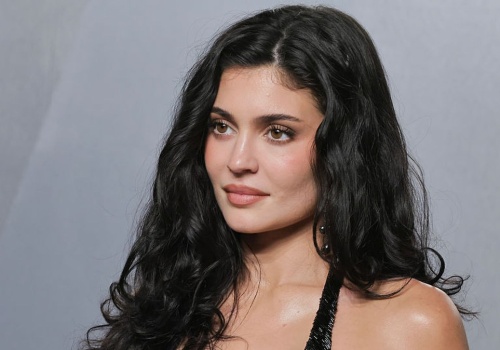 Kylie Jenner w kostiumie z ogromnymi wycięciami. Eksperci komentują