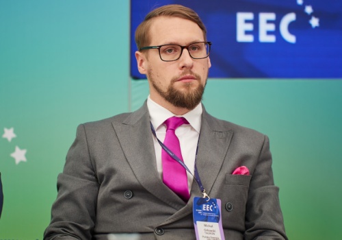 Biurokracja dławi rozwój energetyki wiatrowej. Rola samorządowców jest bardzo ważna