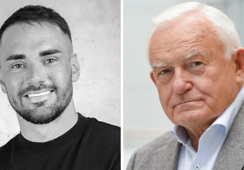 Leszek Miller żegna Łukasza Litewkę. 