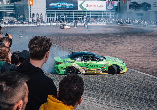 Prędkość, gwiazdy i adrenalina – tak minął piątek na Poznań Motor Show!